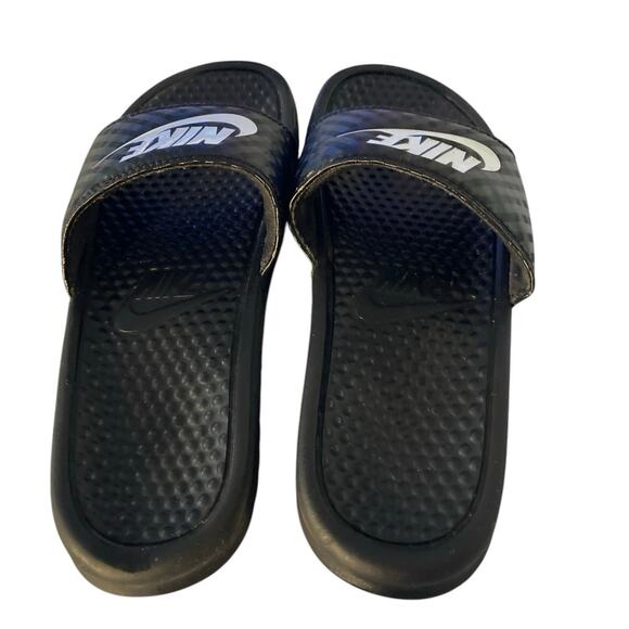 Nike  Women’s Benassi “Just Do It” Slip On Black White Sandal Slide Size 8 - Picture 2 of 6